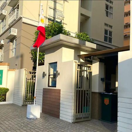 Aparthotel Neat Unit In Holland Park Southwoods Binan Esterno foto