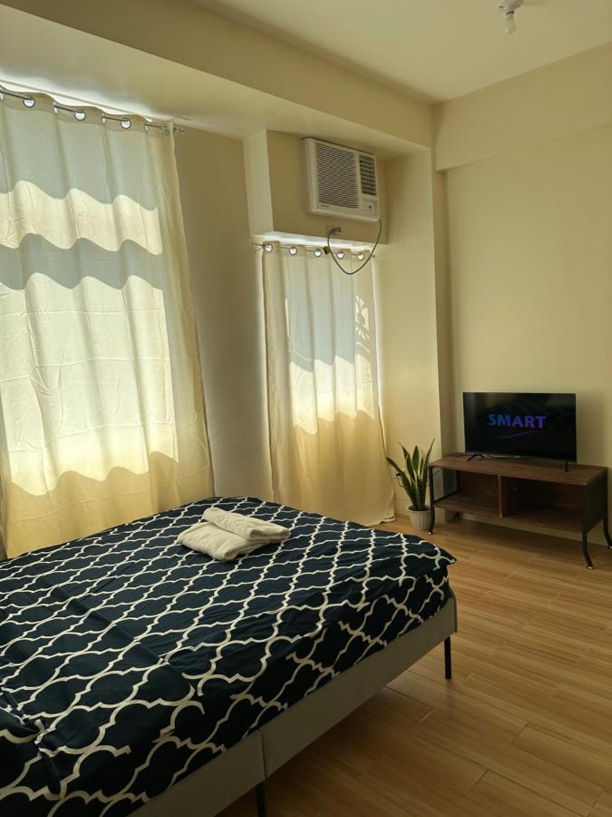 Aparthotel Neat Unit In Holland Park Southwoods Binan Esterno foto
