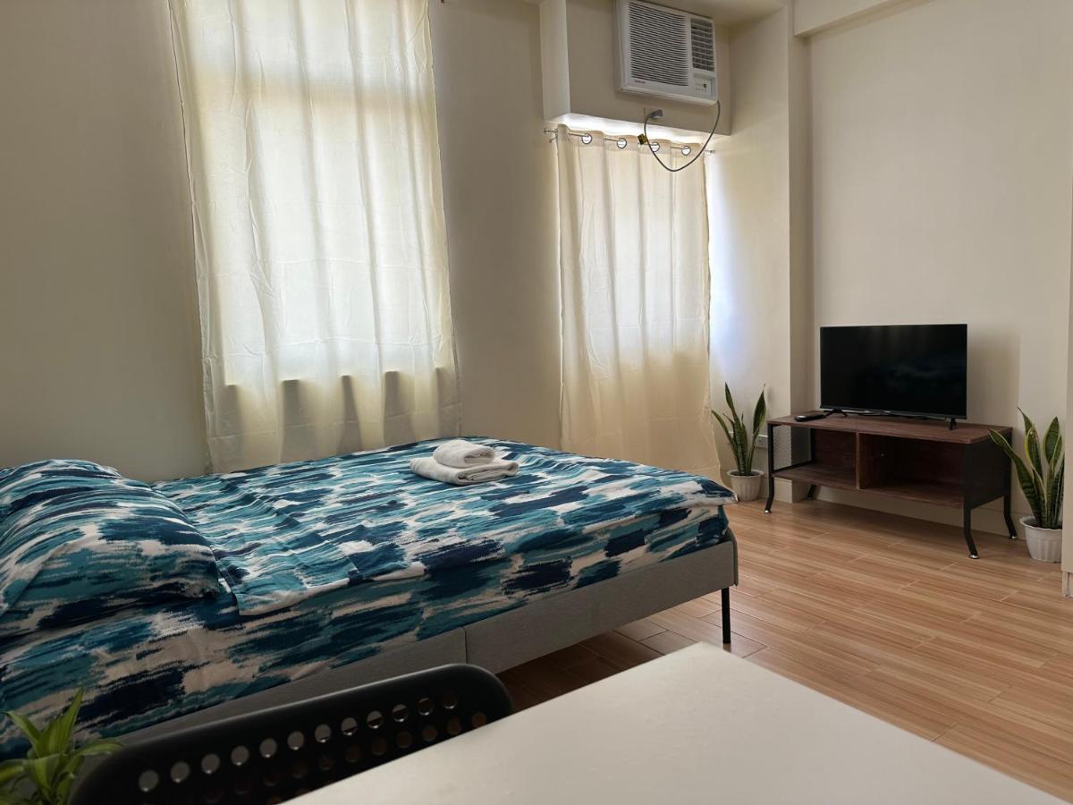 Aparthotel Neat Unit In Holland Park Southwoods Binan Esterno foto