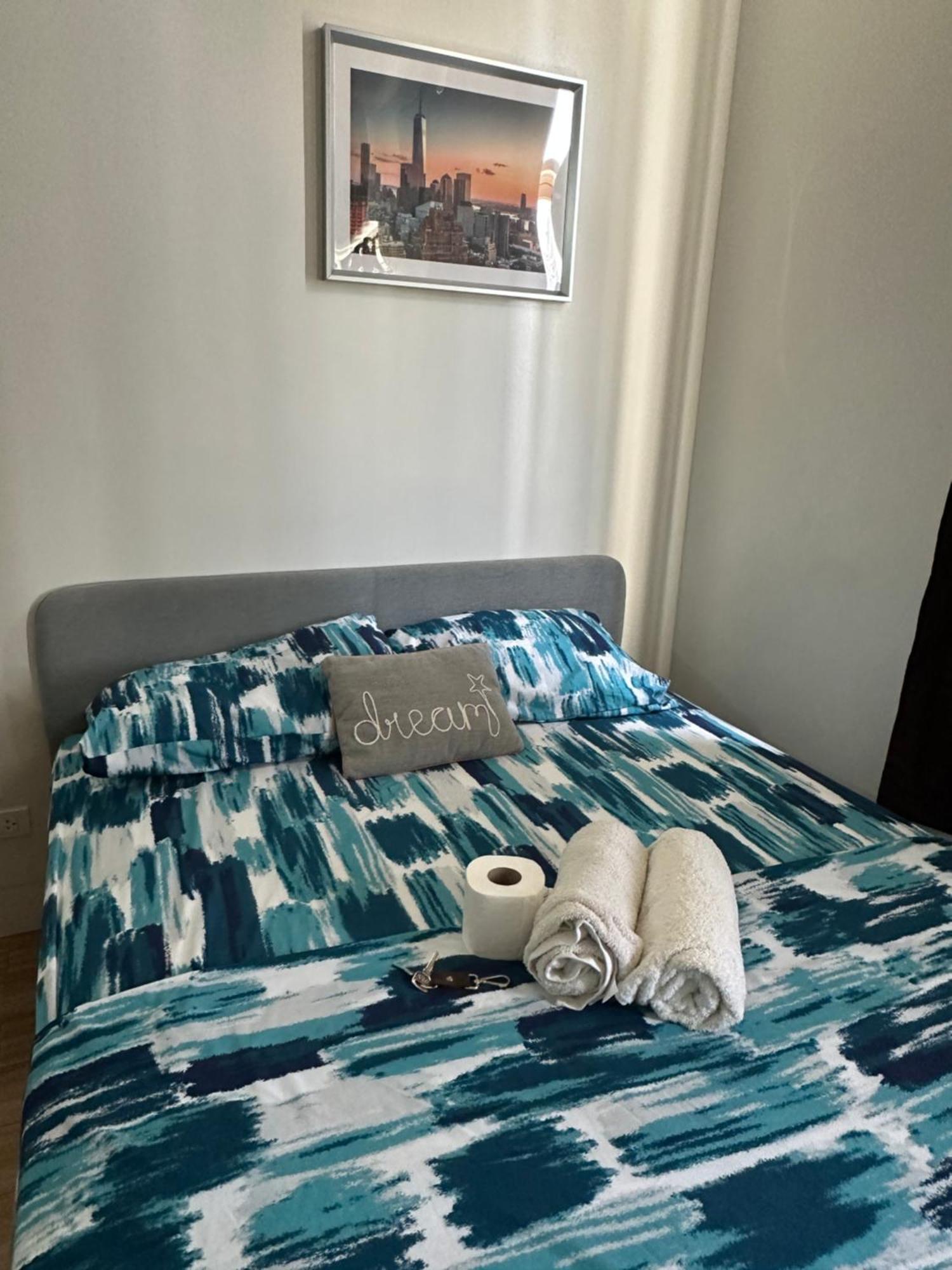 Aparthotel Neat Unit In Holland Park Southwoods Binan Esterno foto